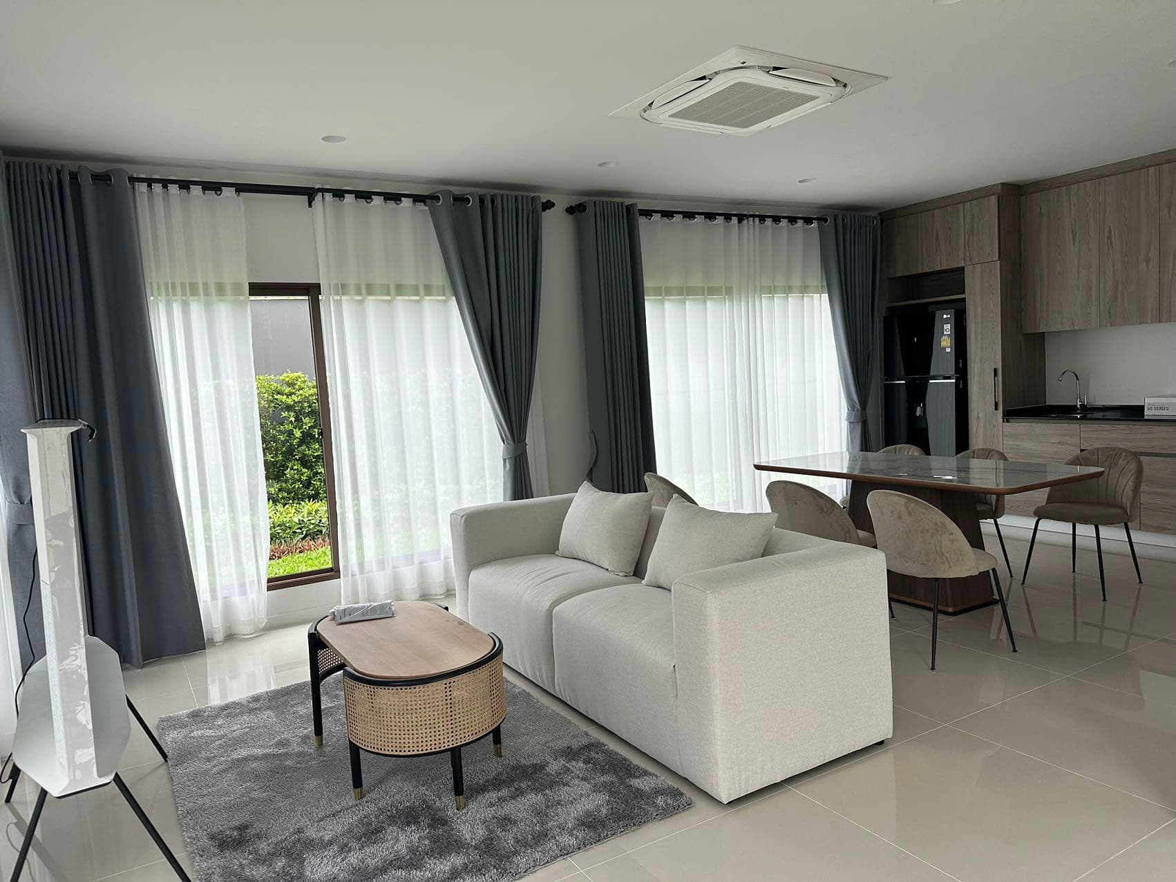 4 ห้องนอน · ให้เช่า