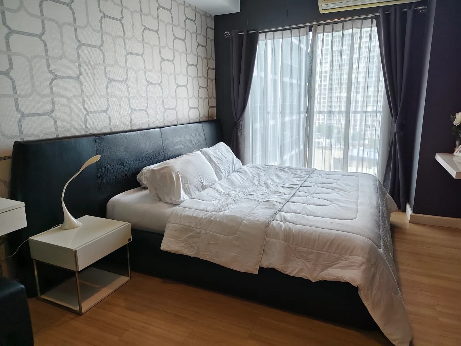 The Seed Mingle, Suanplu Soi 8