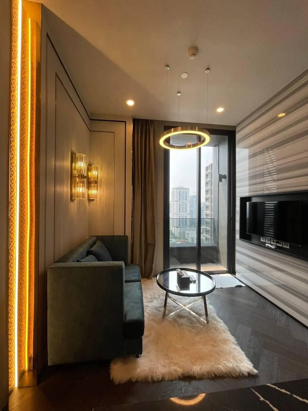 The Esse Sukhumvit 36 photo 1