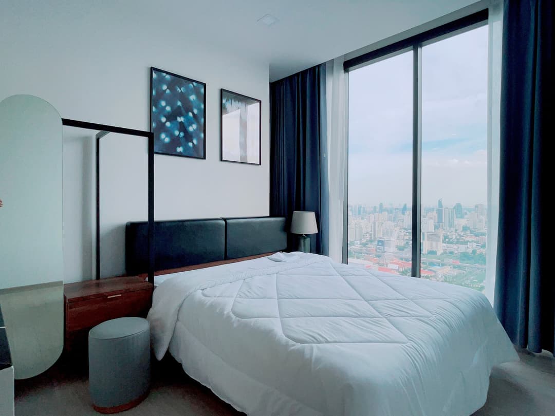 70 sqm 2BR with floor-to-ceiling views — One 9 Five photo 1