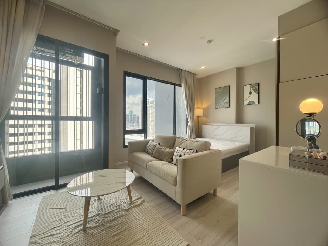 1BR Condo at The Room Phayathai photo 1