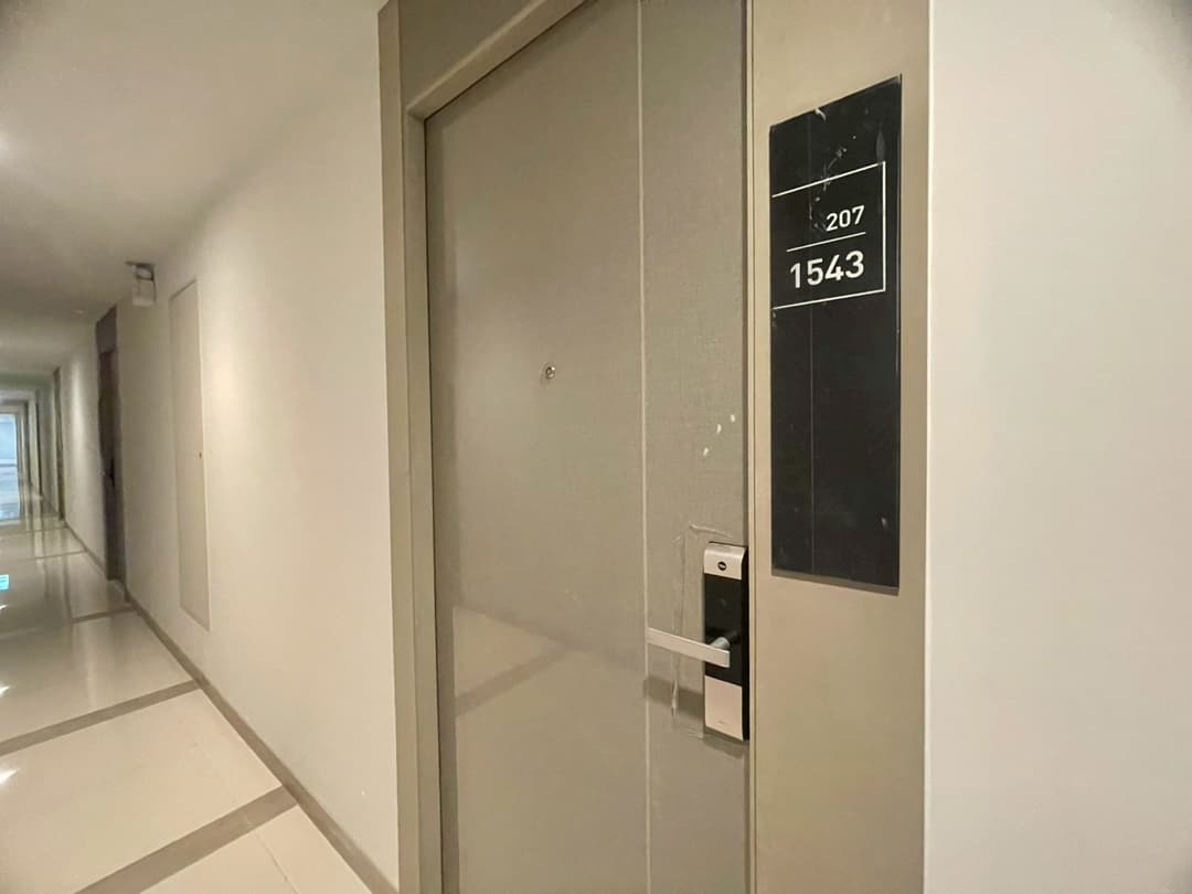 Glass-walled kitchen, separate bedroom — Life Asoke Rama9 photo 1