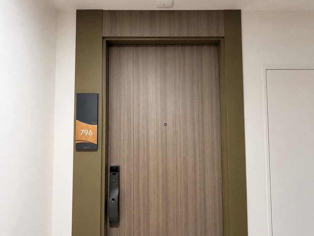 High-floor 1BR with open city views — Life Ladprao Valley photo 1