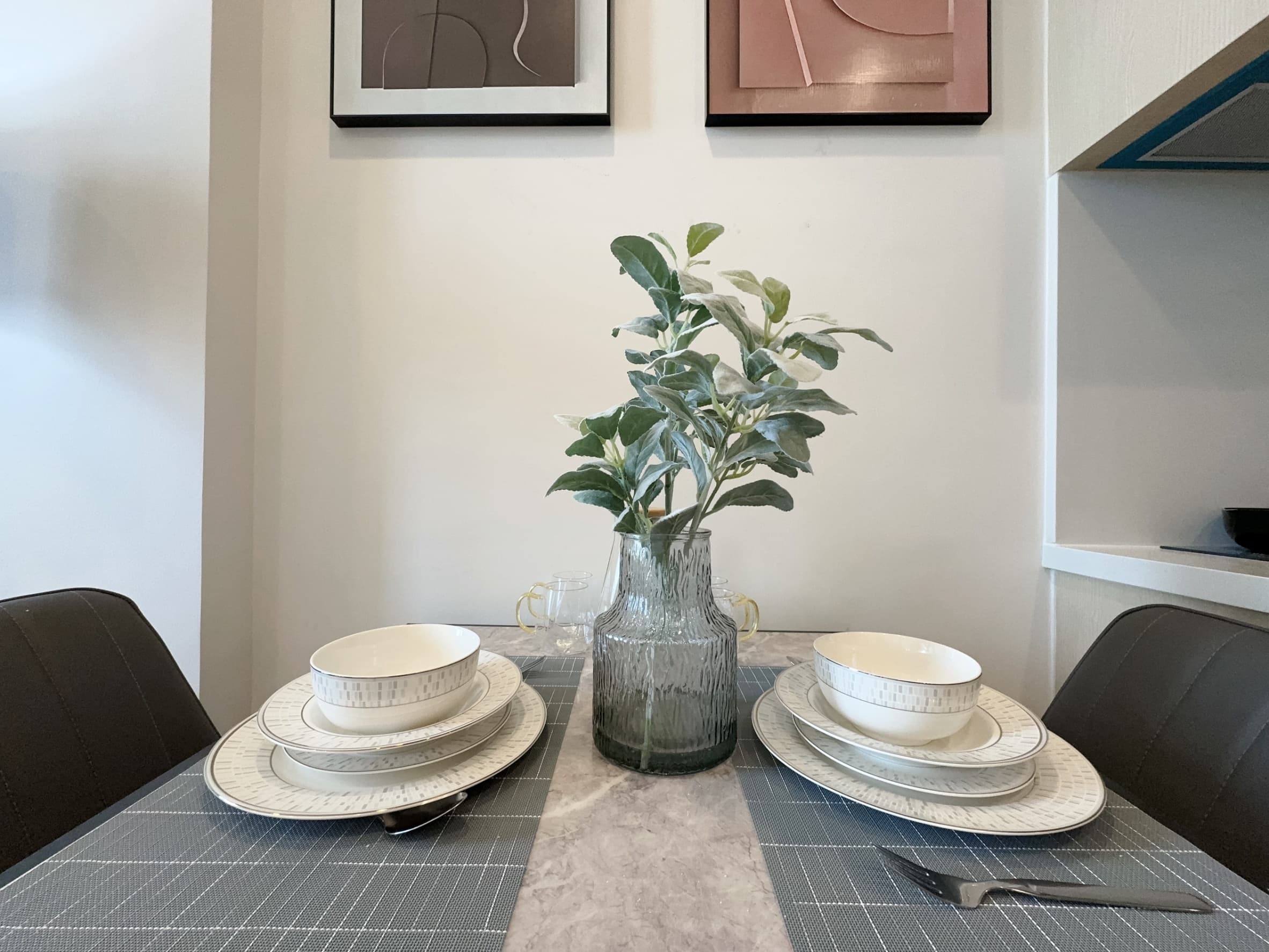 1BR with fluted-wood bedroom and full kitchen