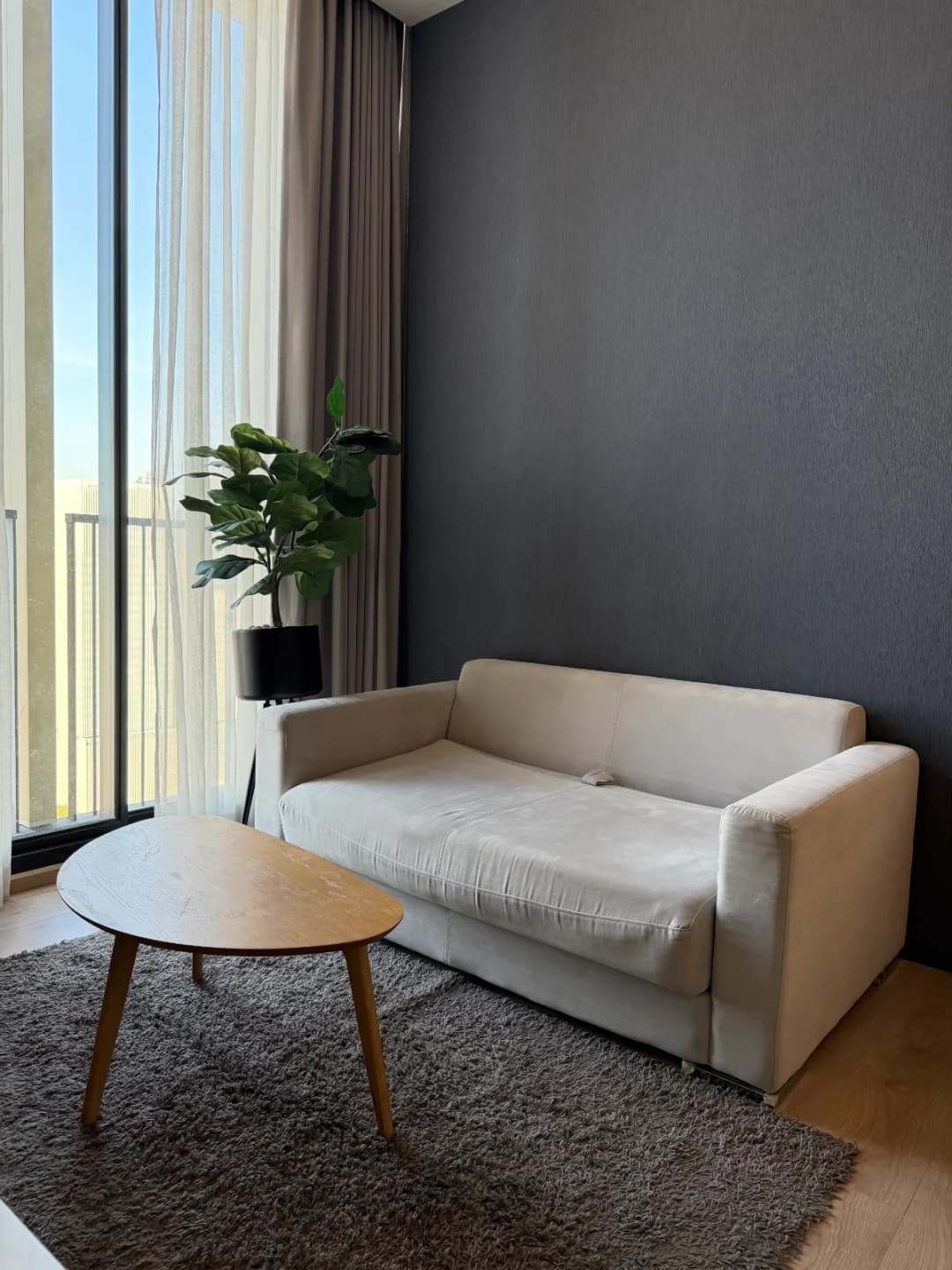 Move-in-ready 1BR with full built-in kitchen — Noble BE19 photo 1