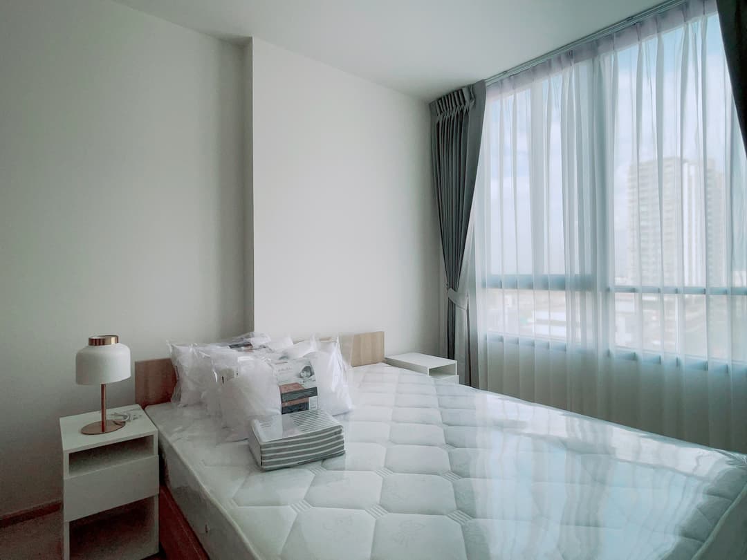 Newly furnished, sunlit 1BR — Nue Noble Cheangwattana photo 1