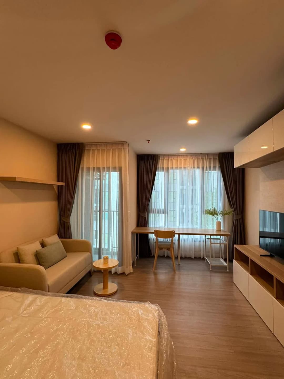 Condo at Aspire Sukhumvit Rama 4 photo 1