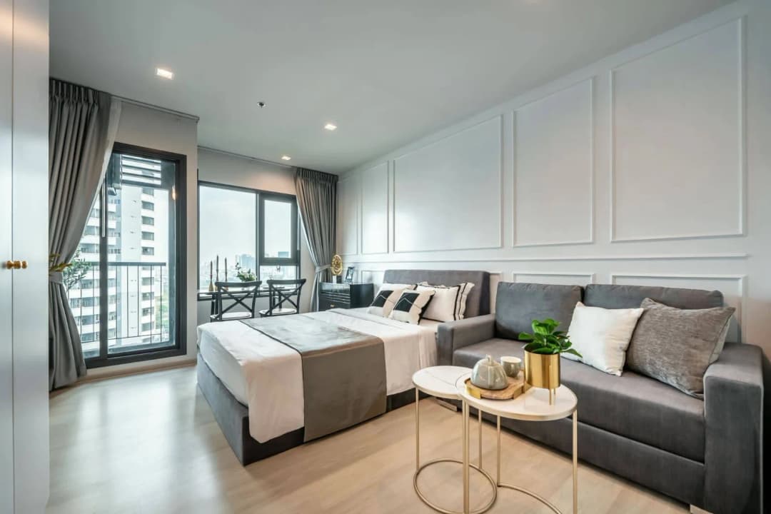 1BR Condo at Life One Wireless photo 1