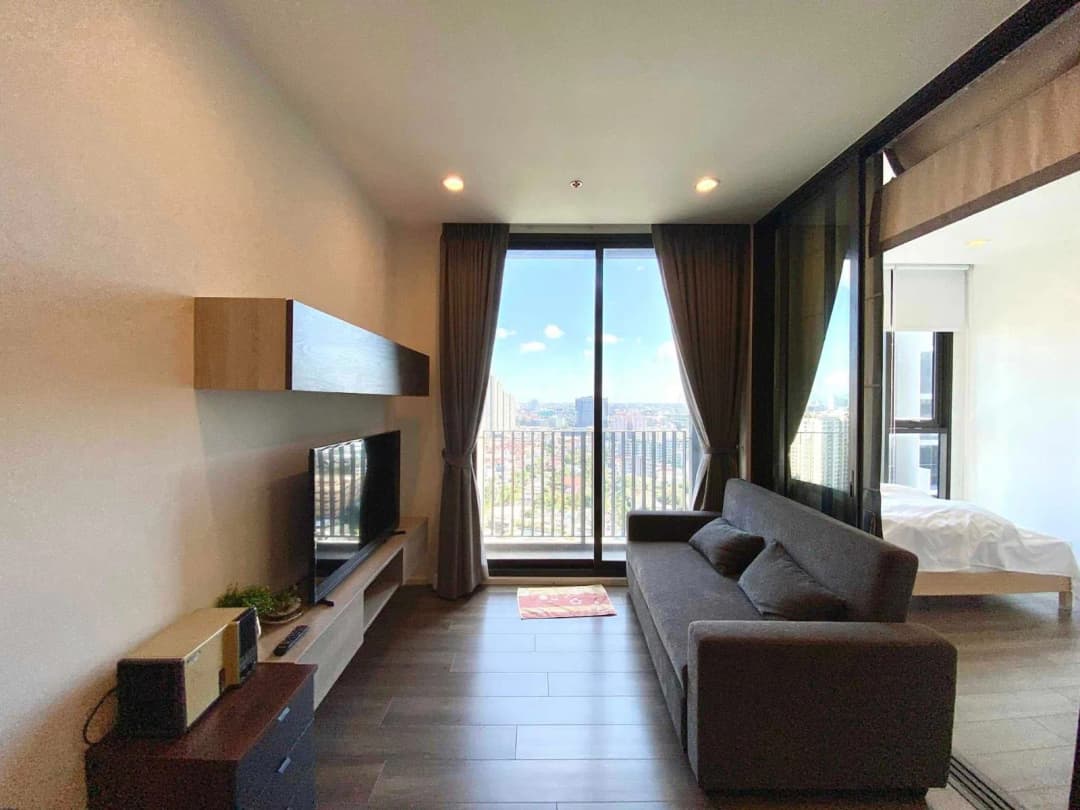 2BR Condo at Whizdom Essence Sukhumvit photo 1