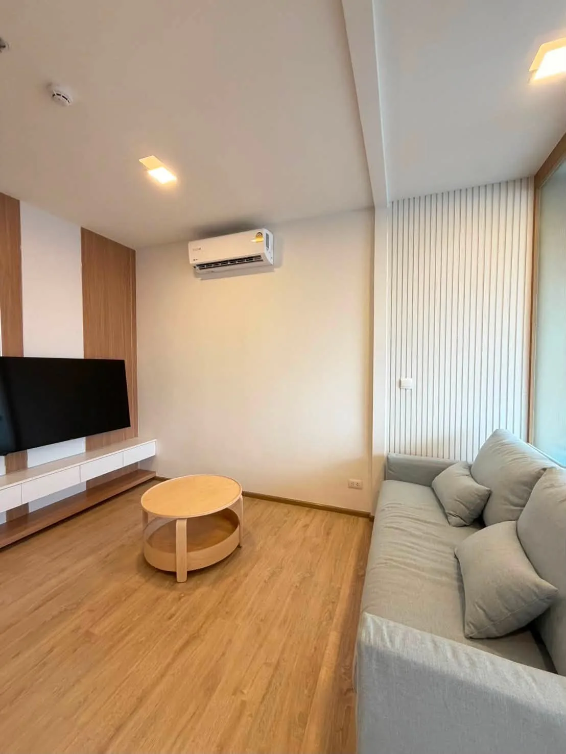 1BR Condo at XT Phayathai photo 1