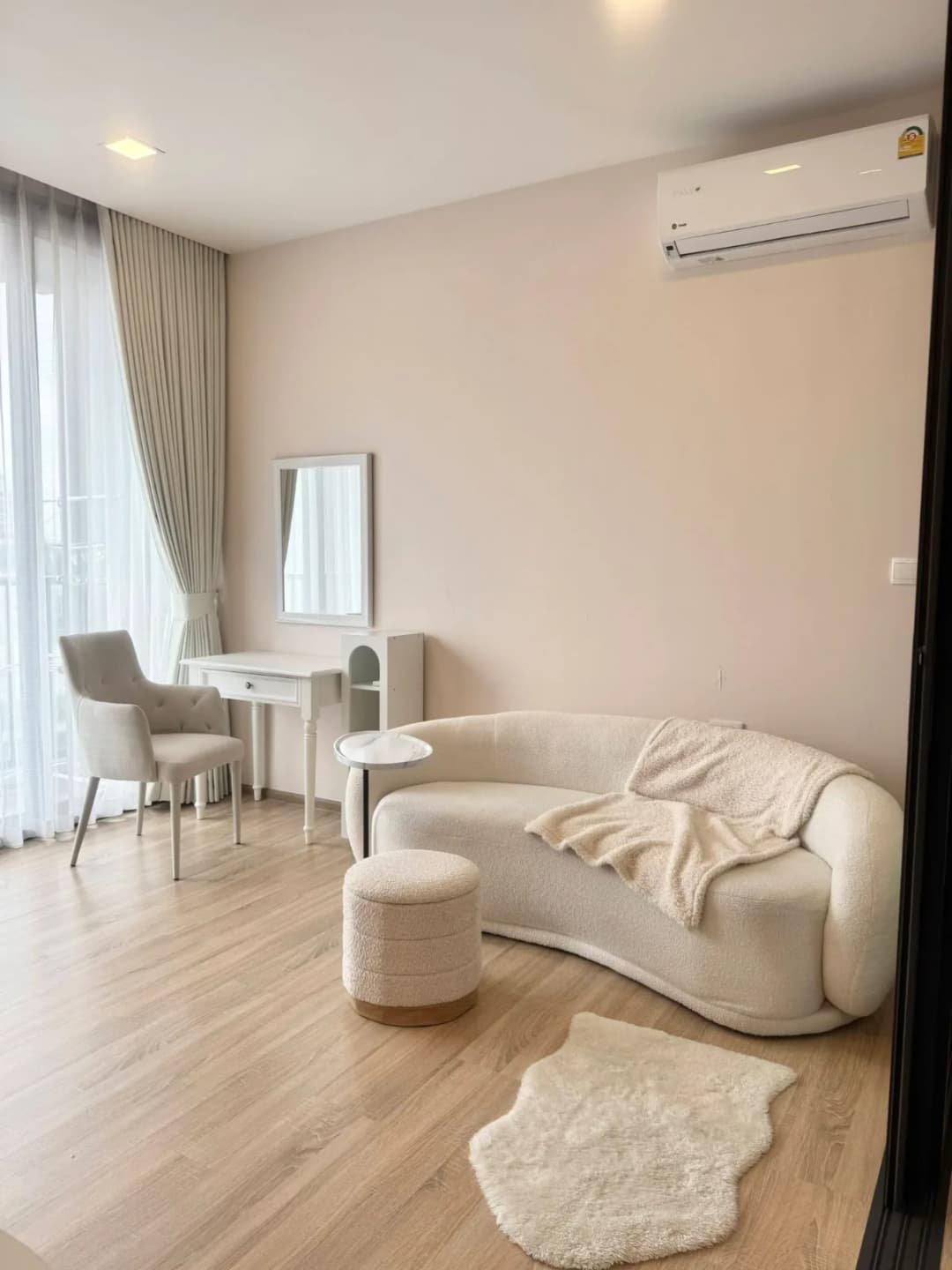 XT Phayathai | 1 Bedroom for Sale photo 1