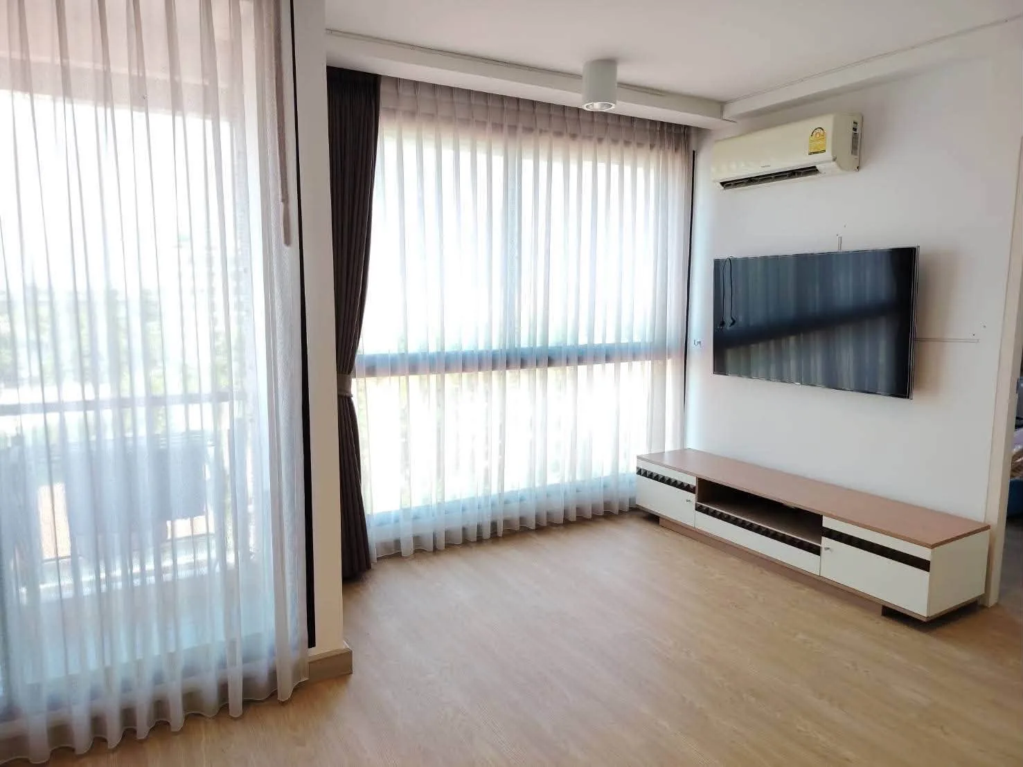 2 Bedrooms for Rent or Sale