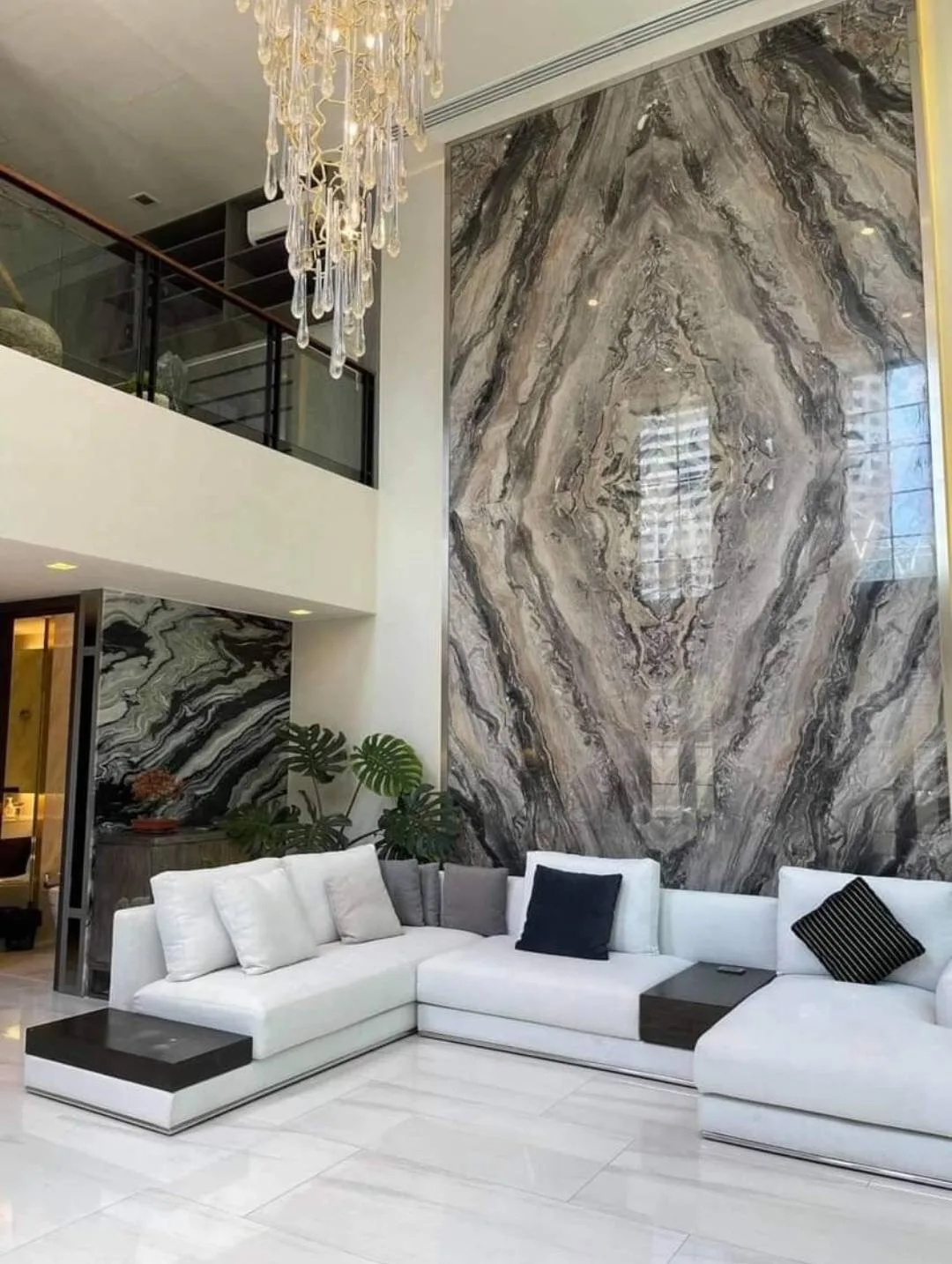 Quarter 31 | 4 Bedrooms for Rent or Sale photo 1