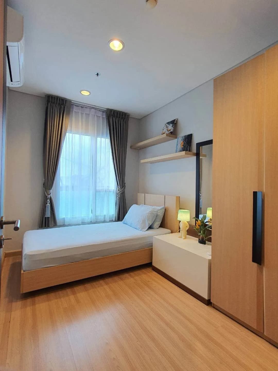 Intro Condominium | 2 Bedrooms for Rent photo 1