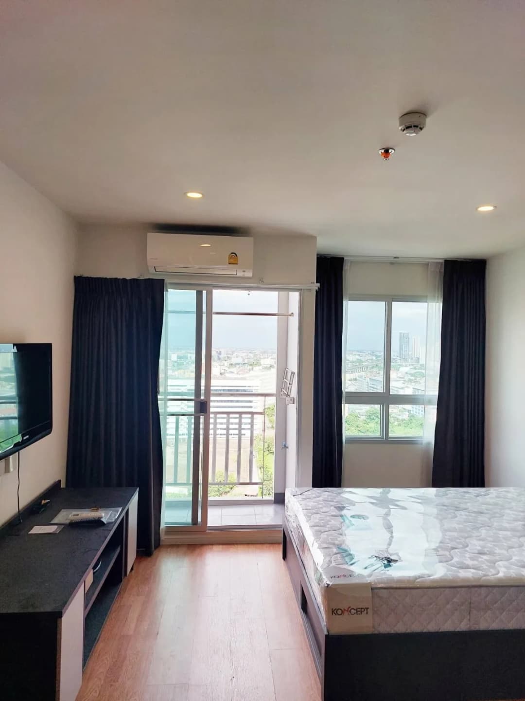 Lumpini Ville Phattanakarn-Srinakarin | 1 Bedroom for Sale photo 1