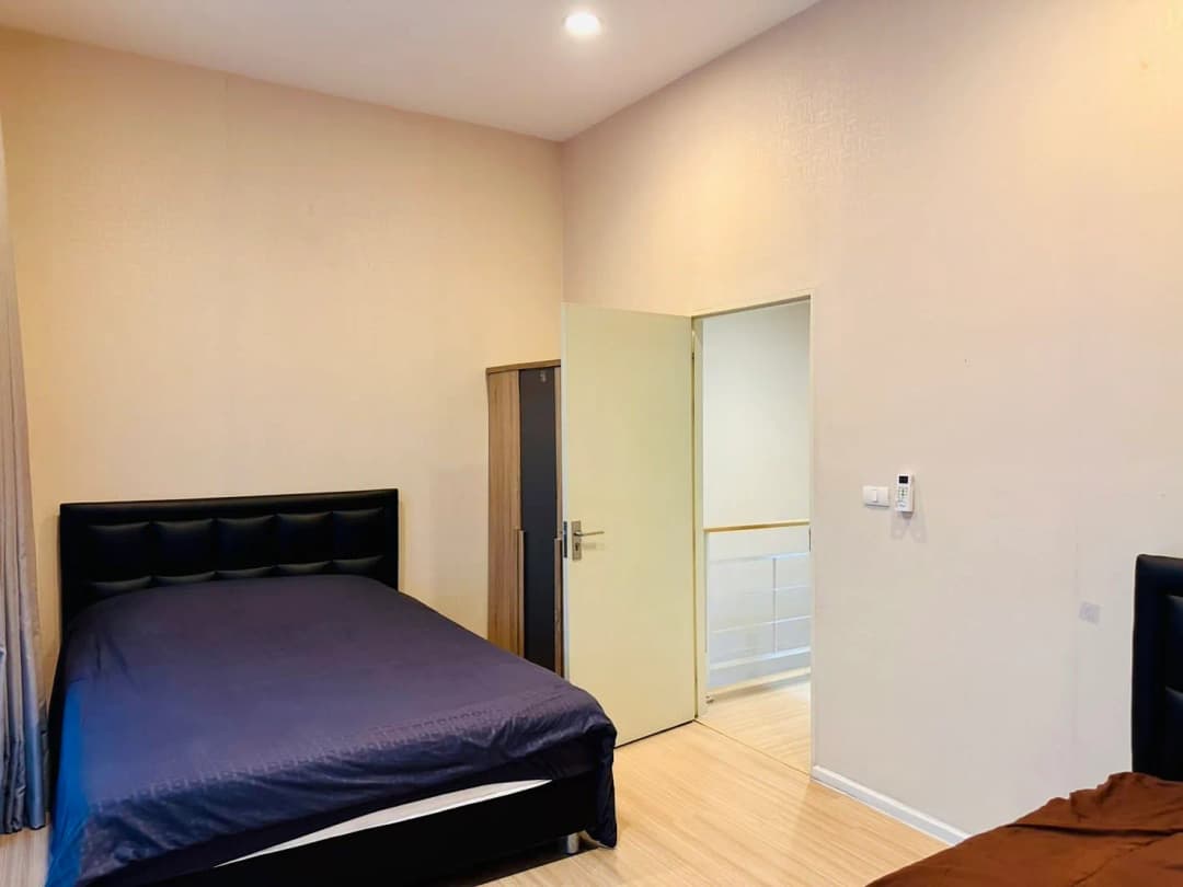 Baan Klang Muang Rama 9 - Ramkhamhaeng | 3 Bedrooms for Rent or Sale photo 1