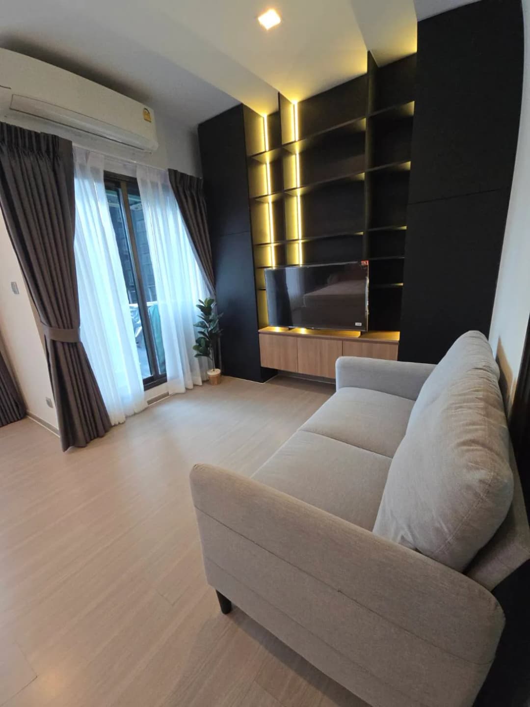 Life Asoke-Rama 9 | Studio for Rent photo 1