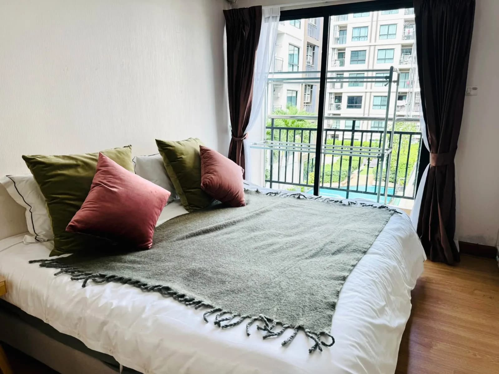 2 Bedrooms for Rent