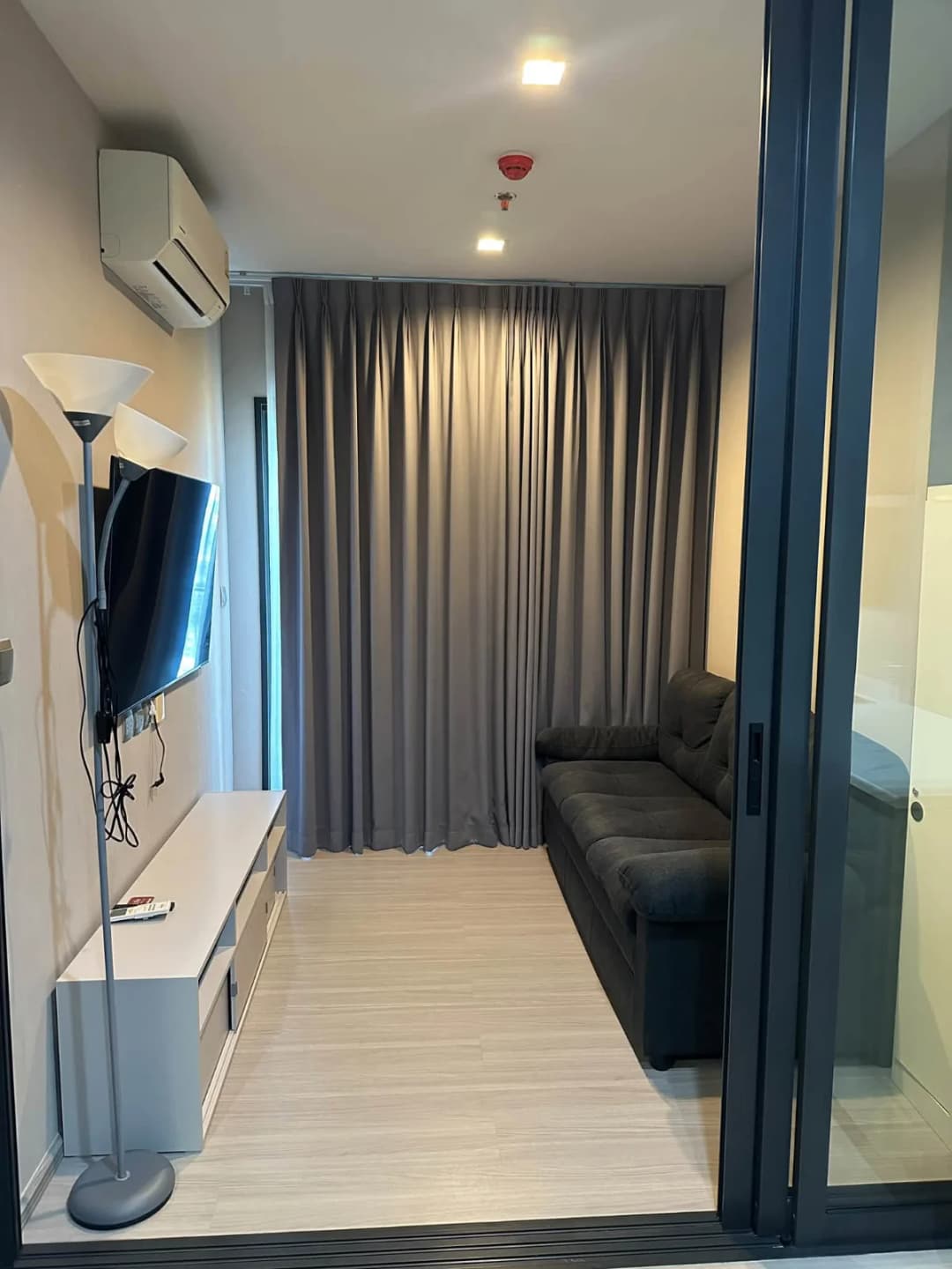 Life Asoke Hype | 1 Bedroom for Rent photo 1