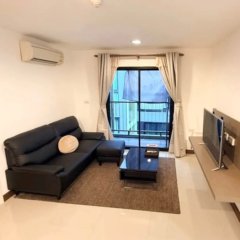 Zenith Place Sukhumvit 42 | 1 Bedroom for Rent photo 1