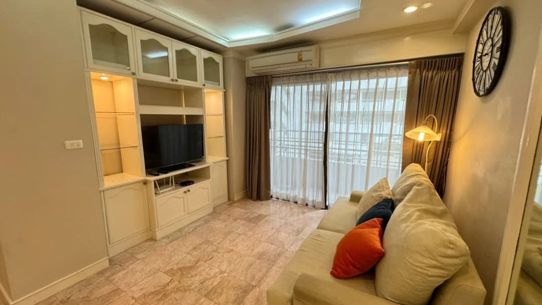 Saranjai Mansion | 1 Bedroom for Rent or Sale photo 1