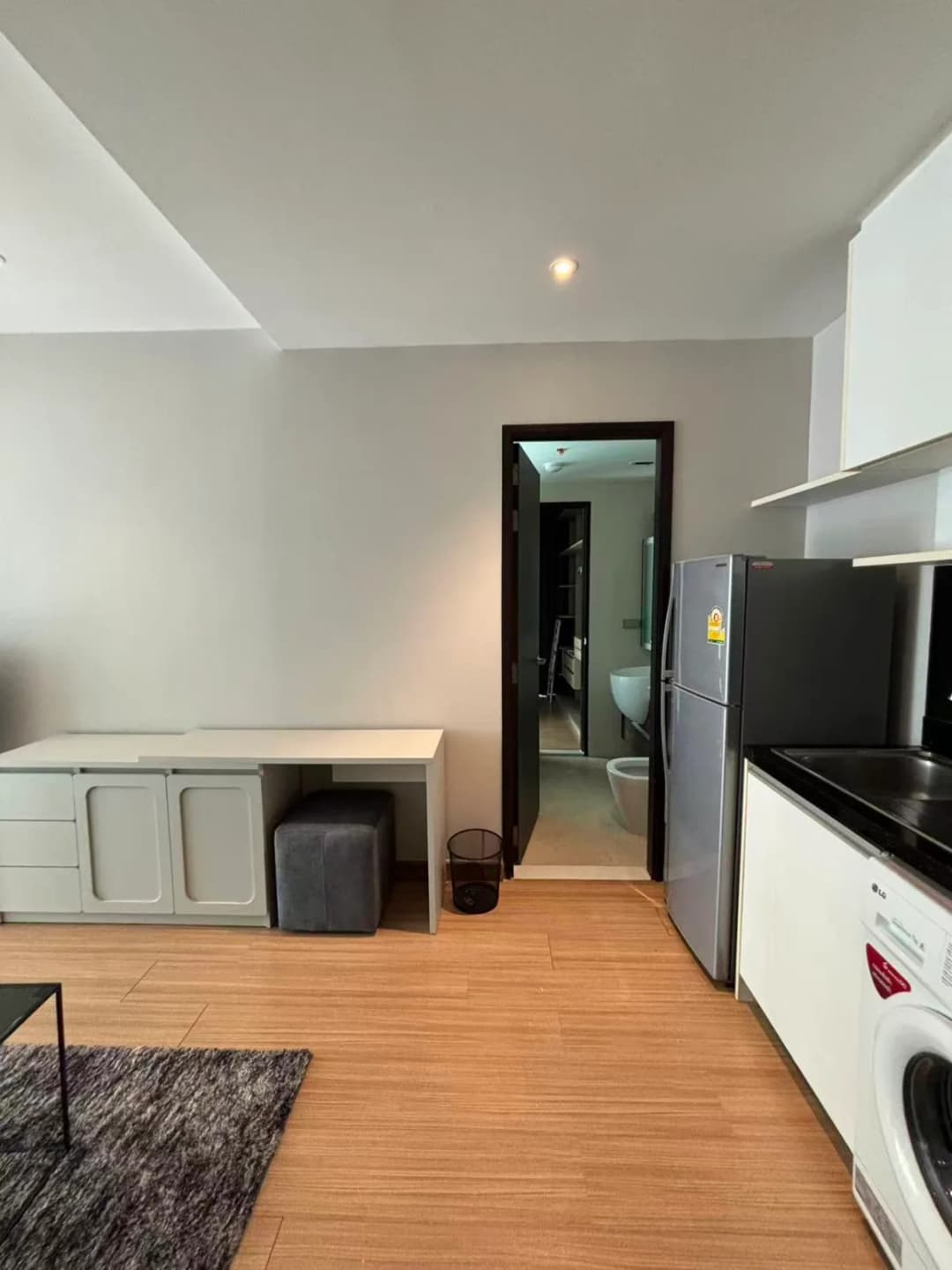Skywalk | 1 Bedroom for Rent photo 1