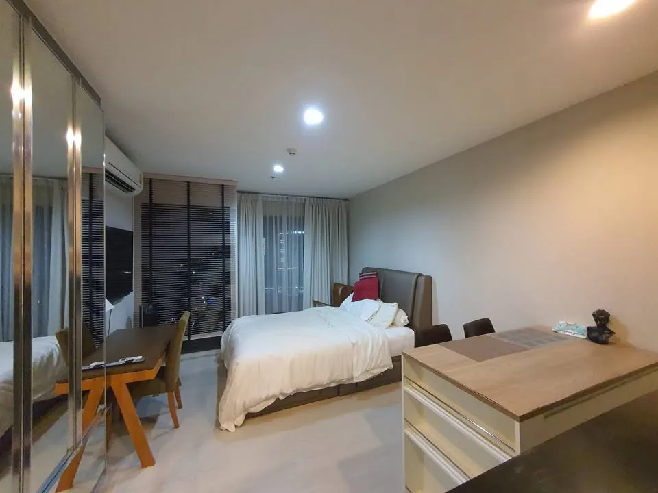 Rhythm Sukhumvit 36-38 | Studio for Rent or Sale photo 1