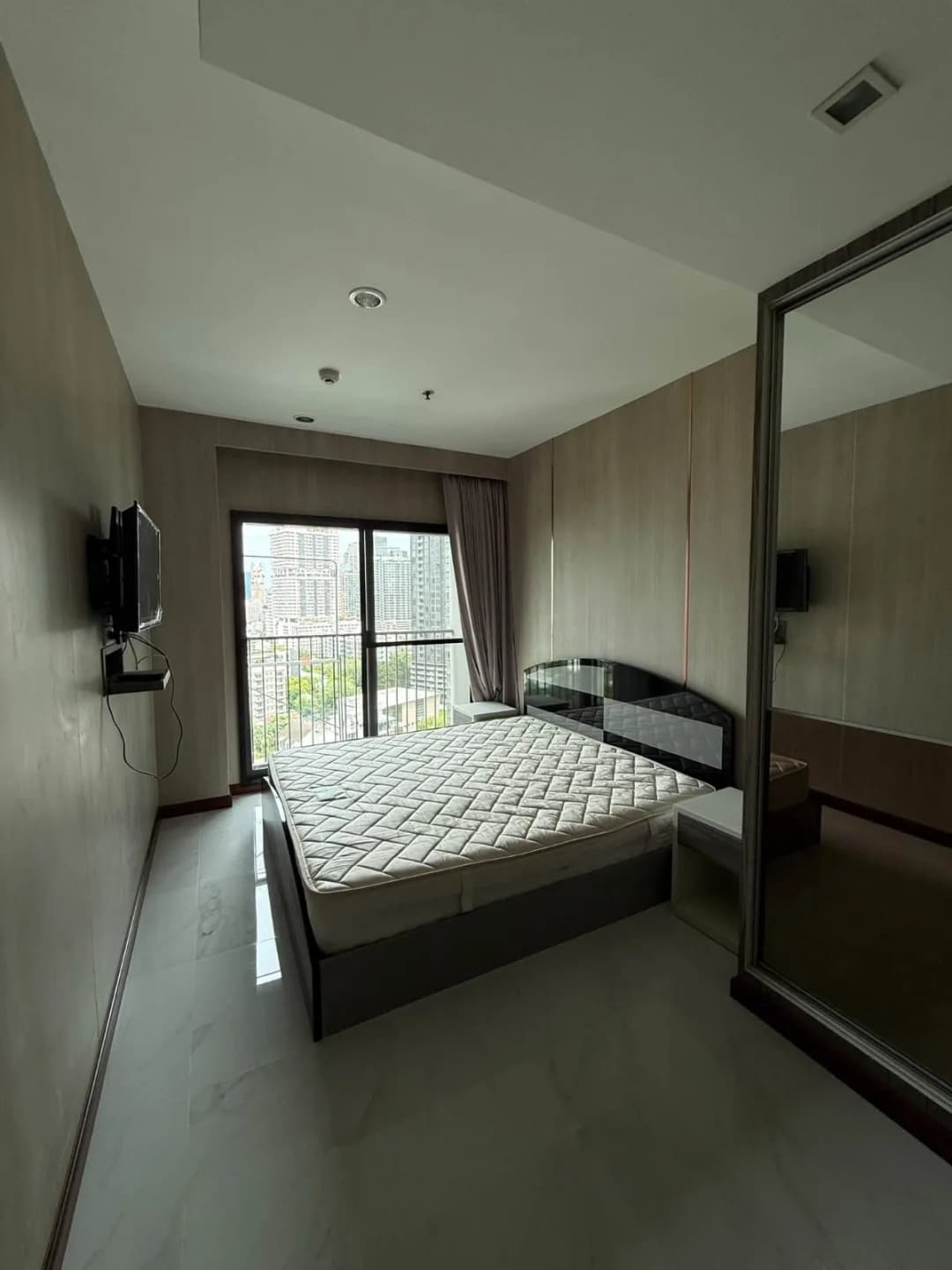 Noble Remix | 1 Bedroom for Rent photo 1
