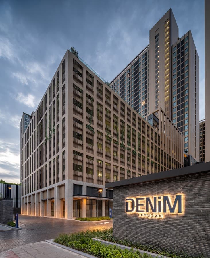 DENIM Jatujak
