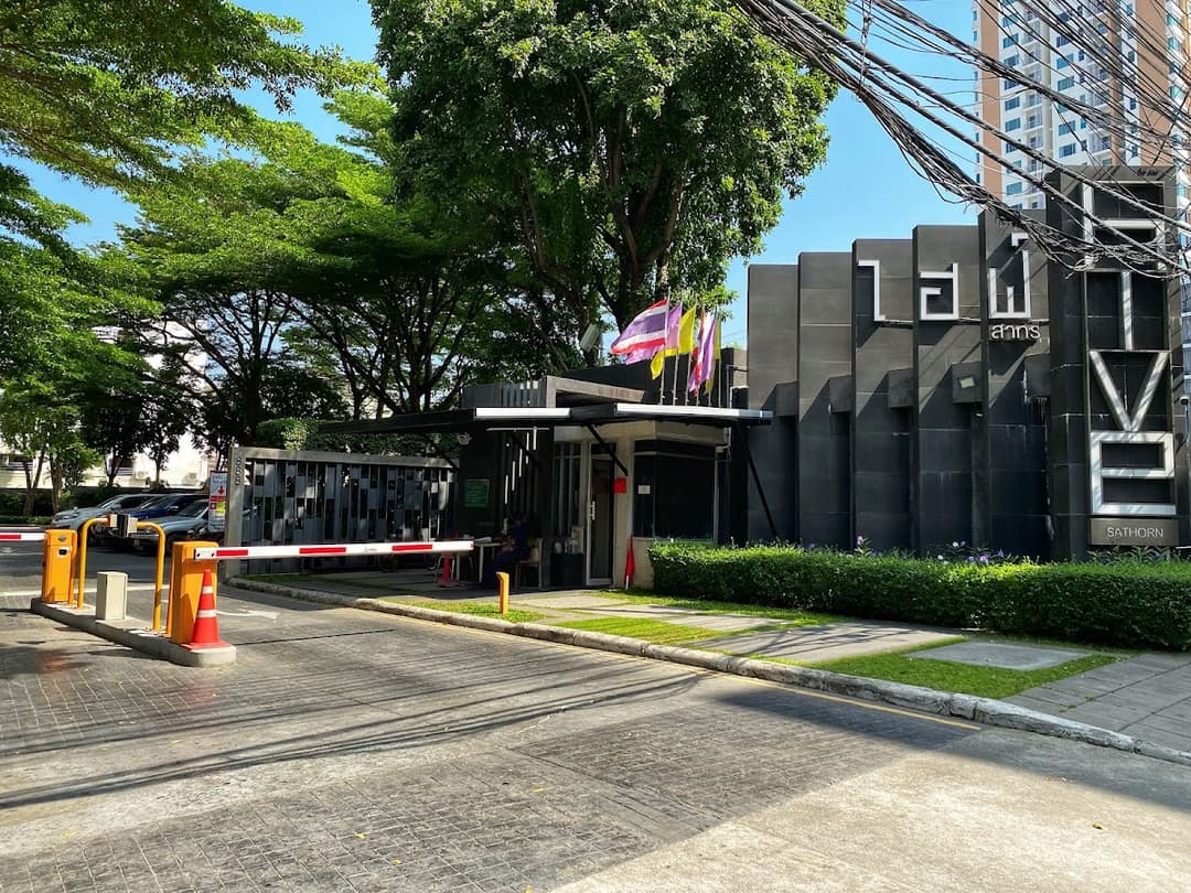 Hive Sathorn Condo