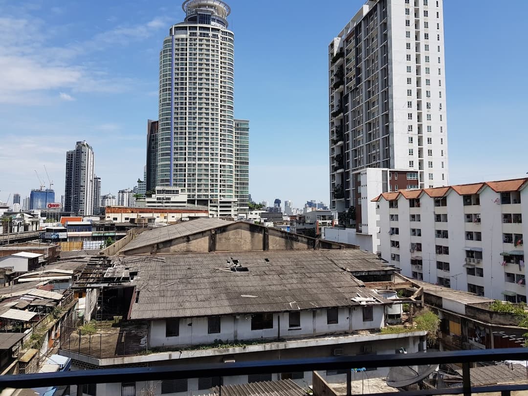 Zenith Place Sukhumvit 71