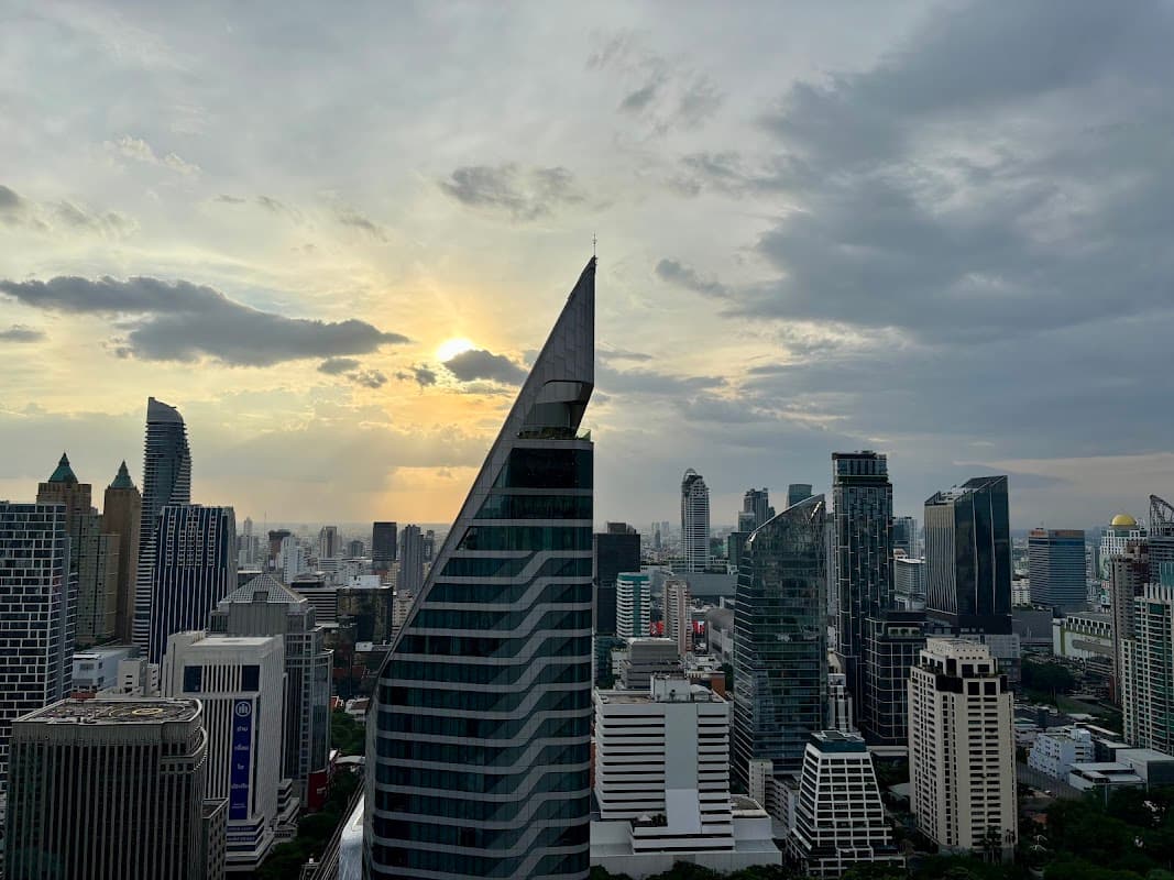 Noble Ploenchit