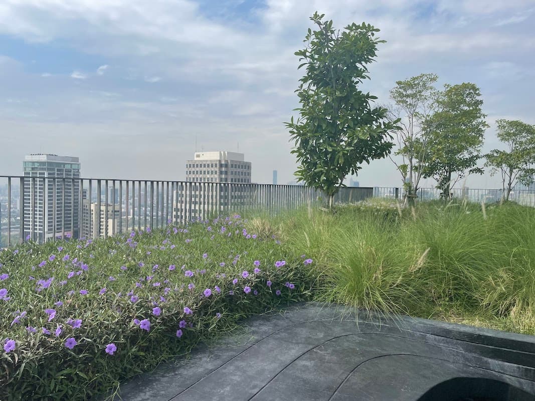The Edge Sukhumvit 23
