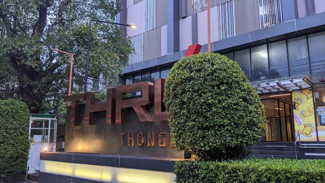 Thru Thonglor